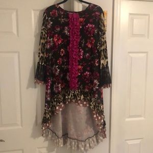 Ruffled hi-low Tunic